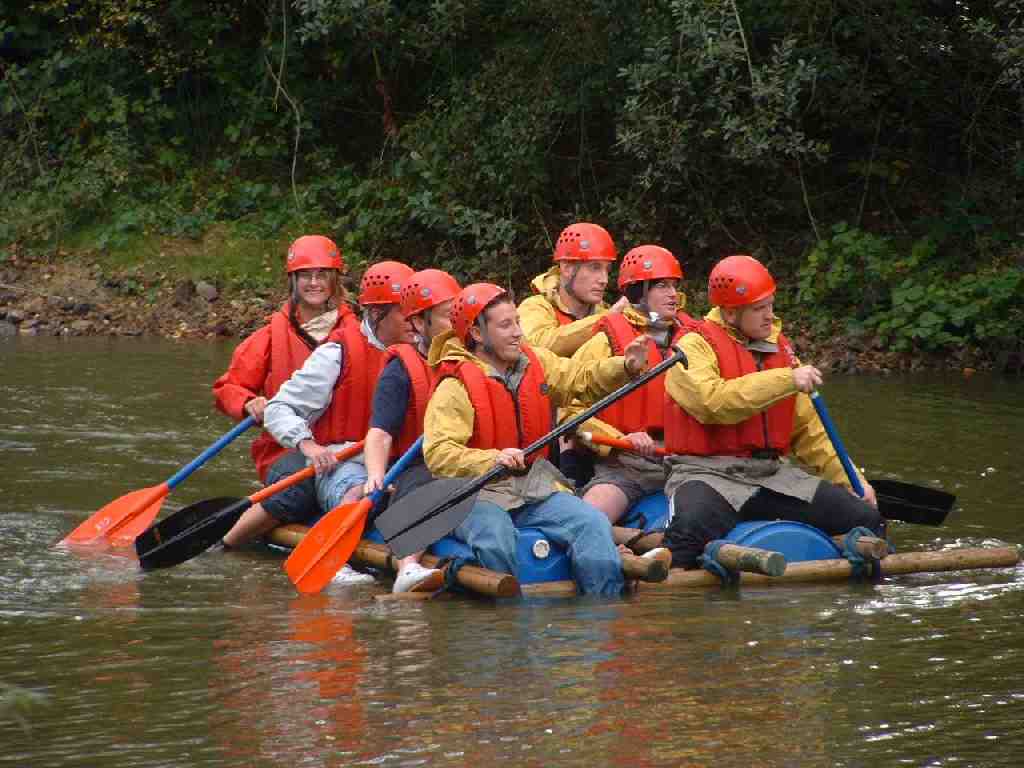 team building rafting